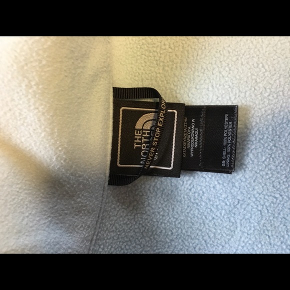 Women’s The North Face Jacket - Picture 2 of 5